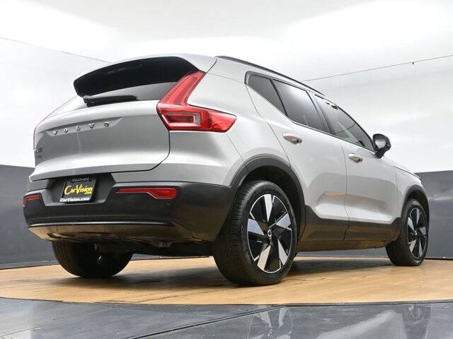 2025 Volvo EX40 Twin Core