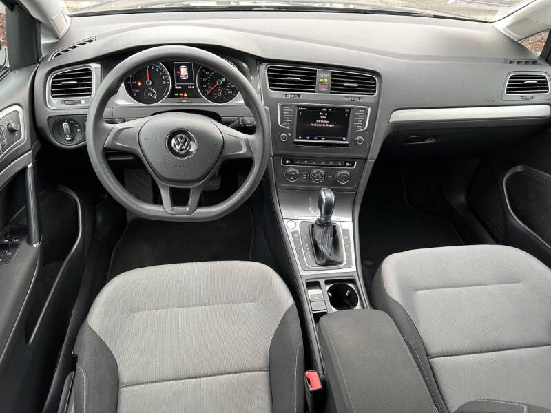 2016 Volkswagen e-Golf SE