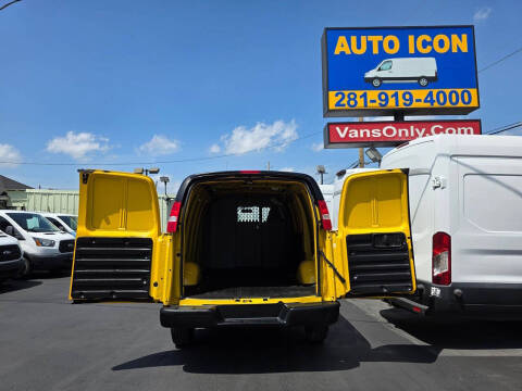 2022 Chevrolet Express 2500