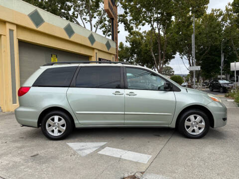 2006 Toyota Sienna LE 7 Passenger