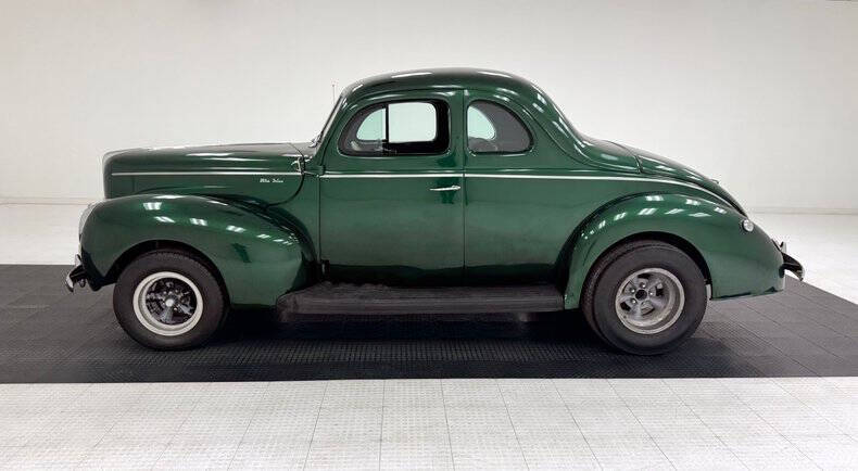 1940 Ford Deluxe