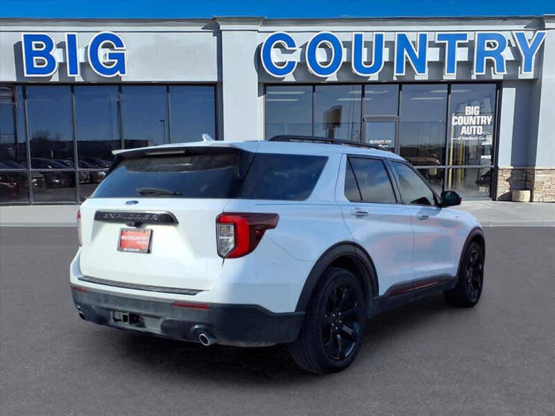 2022 Ford Explorer ST-Line