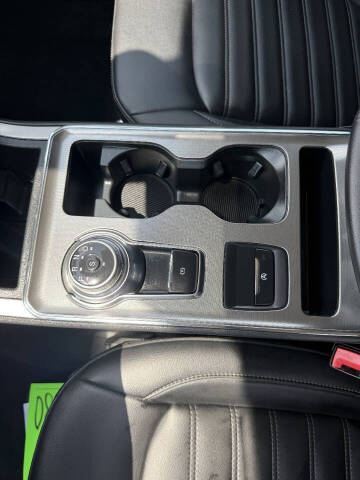 2022 Ford Edge SEL