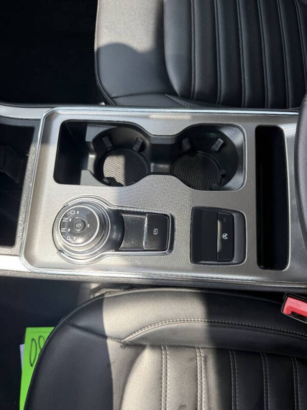 2022 Ford Edge SEL