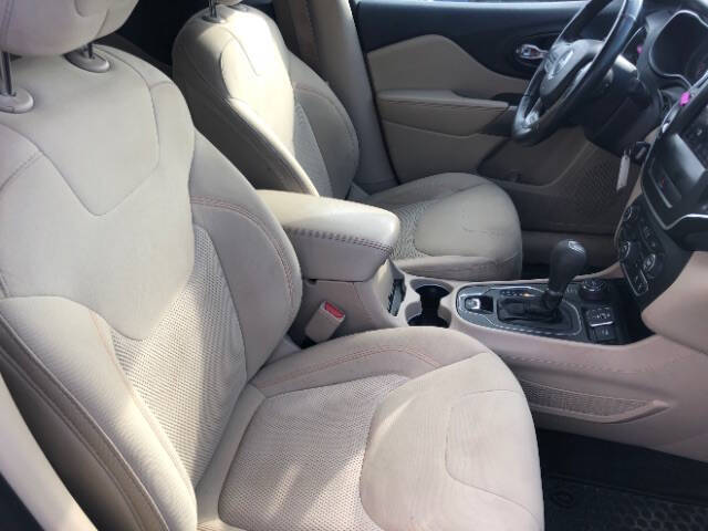 2019 Jeep Cherokee Latitude