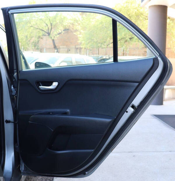 2021 Kia Rio 5-Door S
