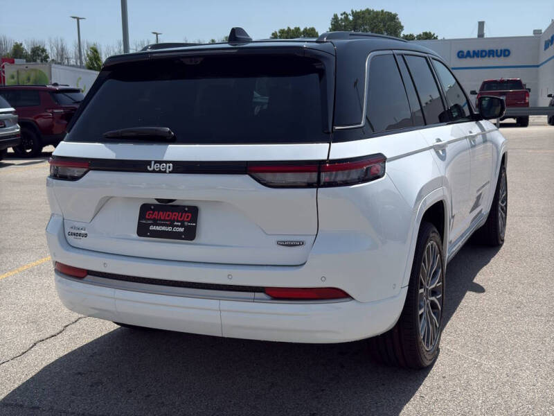 2026 Jeep Grand Cherokee Summit