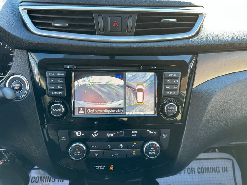 2016 Nissan Rogue SV