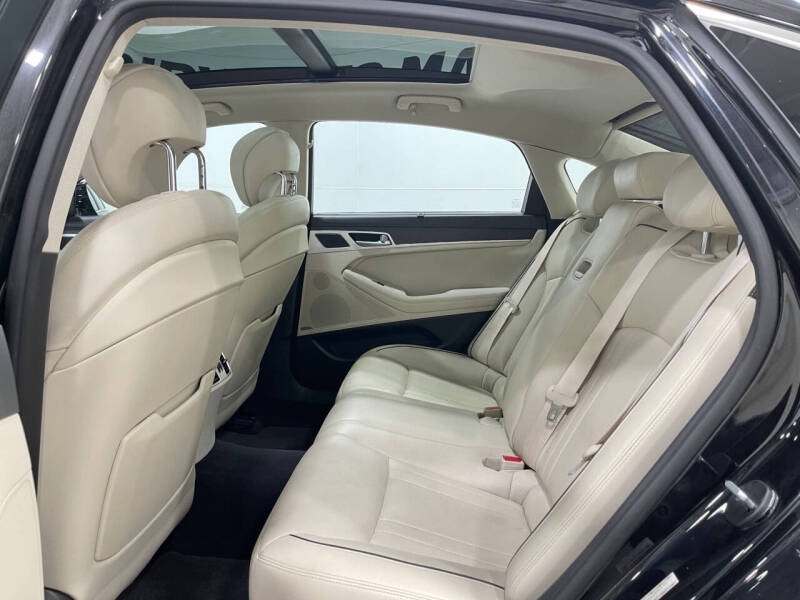 2017 Genesis G80