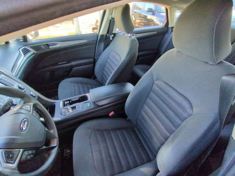 2017 Ford Fusion Hybrid SE