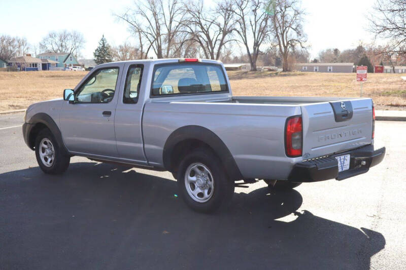 2003 Nissan Frontier Standard