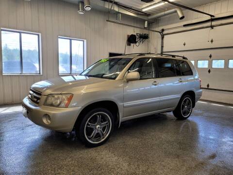 2001 Toyota Highlander for sale at Sand's Auto Sales in Cambridge MN