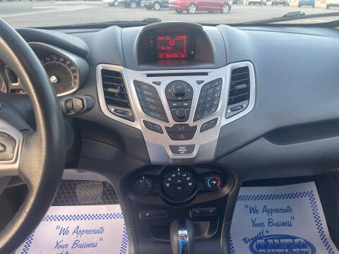 2011 Ford Fiesta SES