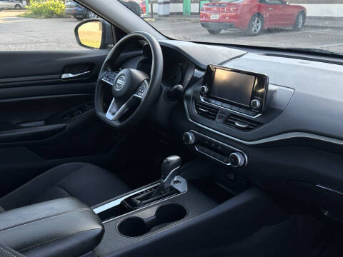 2022 Nissan Altima 2.5 S