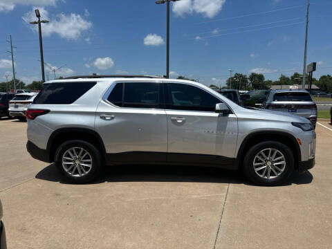 2022 Chevrolet Traverse LT Cloth