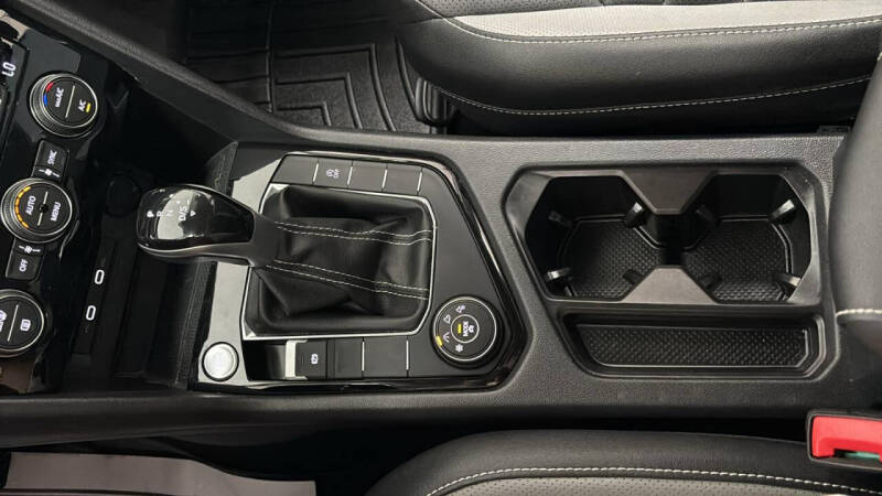 2023 Volkswagen Taos SEL 4Motion