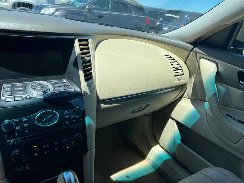 2013 Infiniti FX37