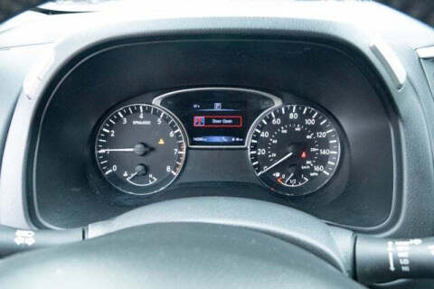 2017 Nissan Pathfinder SL