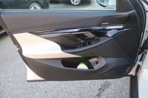 2025 BMW i5 eDrive40