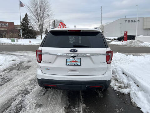 2017 Ford Explorer Platinum