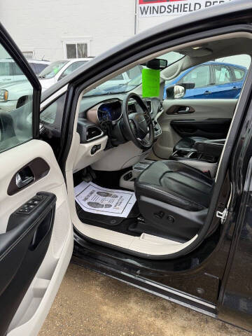 2020 Chrysler Voyager LXi