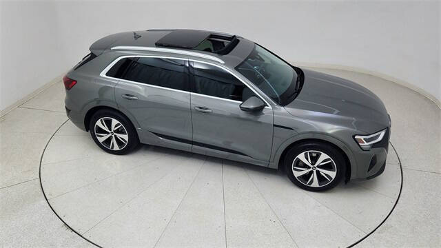 2024 Audi Q8 e-tron quattro Premium