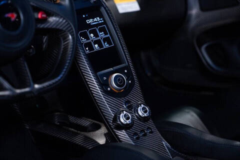 2014 McLaren P1