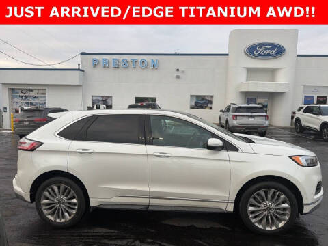 2022 Ford Edge Titanium