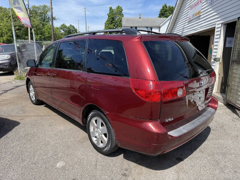 2007 Toyota Sienna CE 7-Passenger