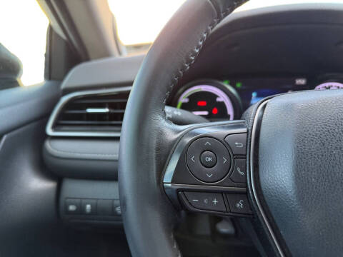 2022 Toyota Camry Hybrid XSE