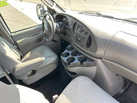 2008 Ford E-Series E-250