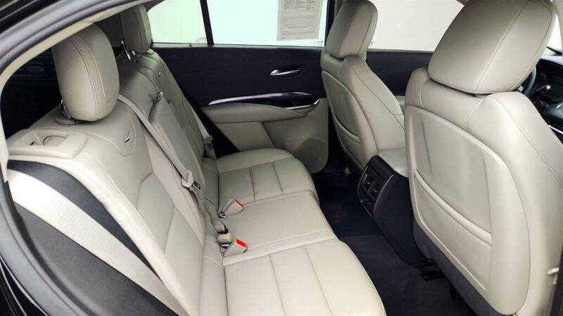 2023 Cadillac XT4 Luxury