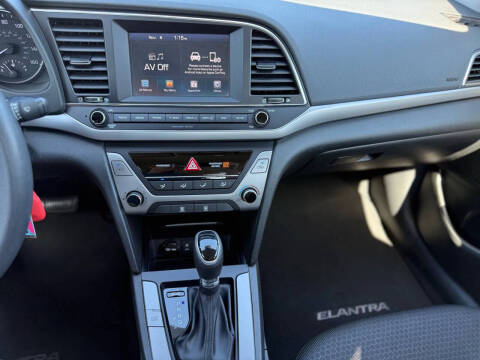 2018 Hyundai Elantra