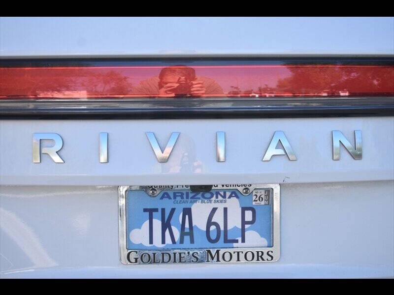 2023 Rivian R1S Adventure