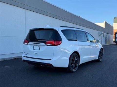 2018 Chrysler Pacifica Touring Plus