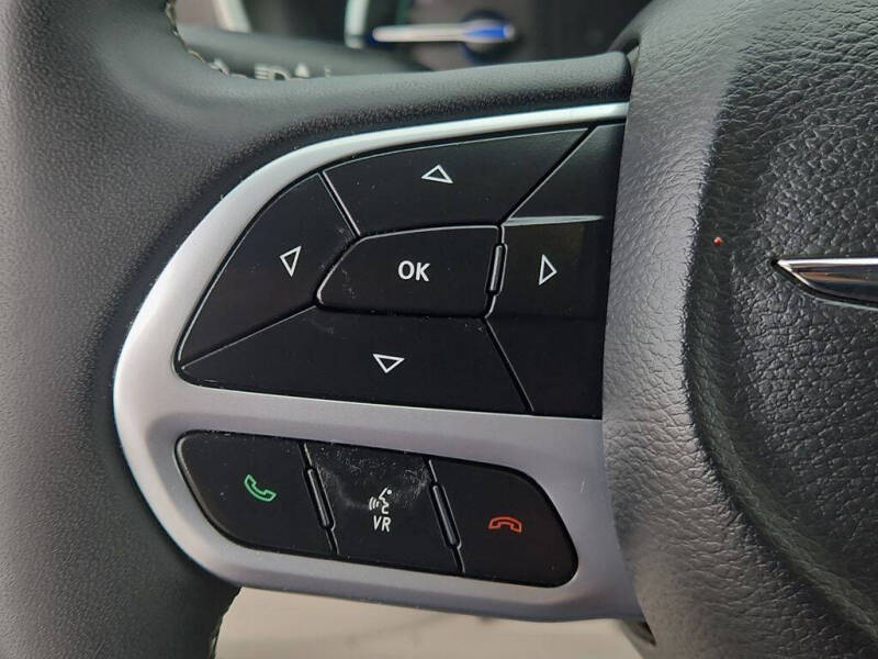 2024 Chrysler Pacifica Plug-In Hybrid Select