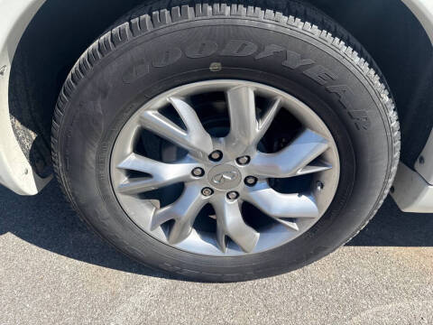 2012 Infiniti QX56