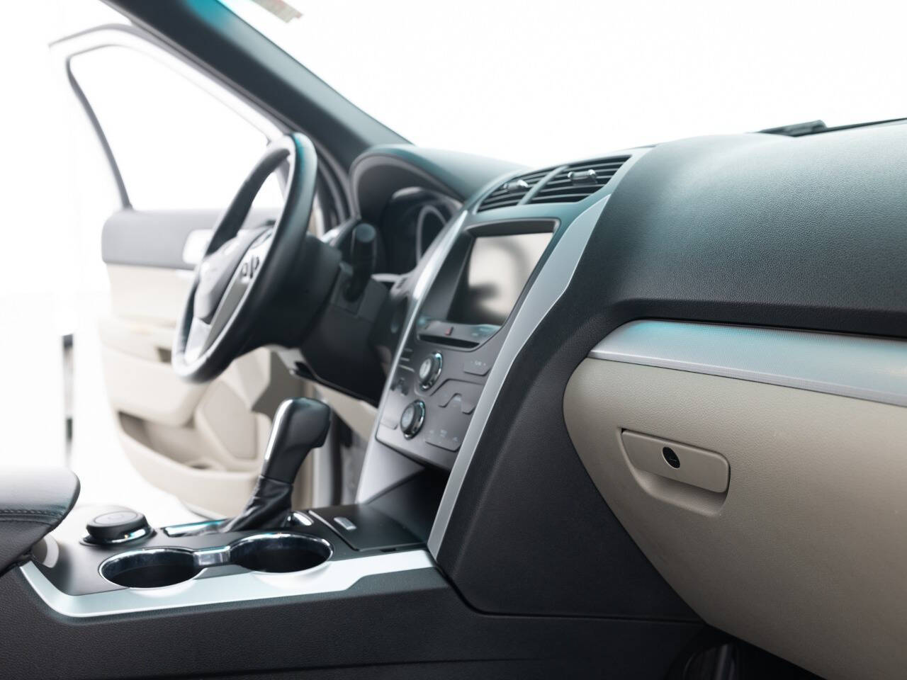 Used Car 2015 Ford Explorer  Xlt Awd 4dr Suv For Sale Under $10,000 In Coal City, Illinois