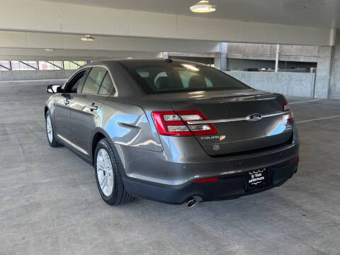 2018 Ford Taurus SEL