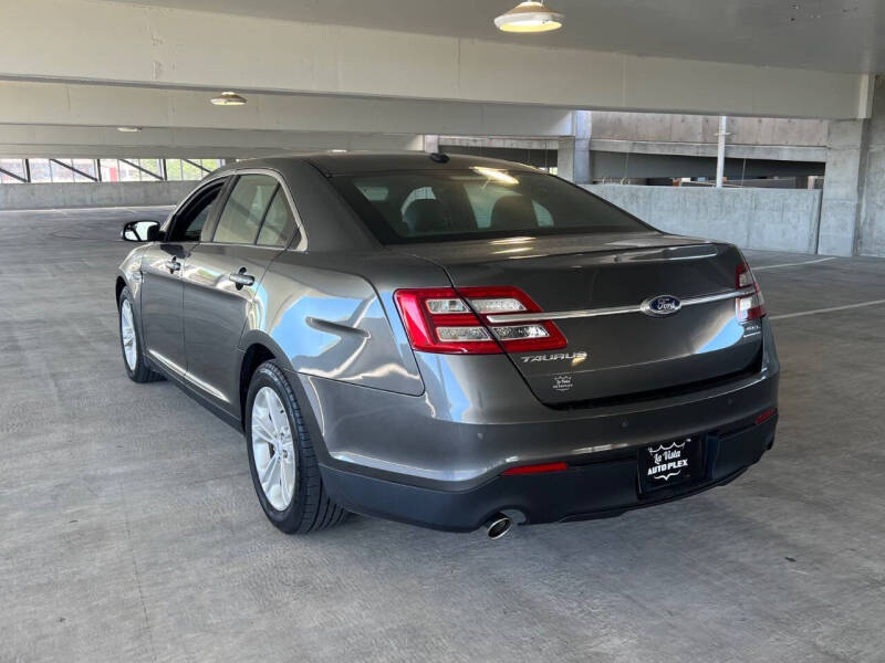 2018 Ford Taurus SEL