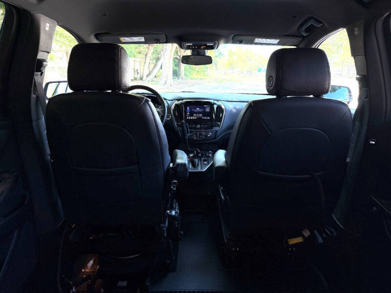 2022 Chevrolet Traverse LT Cloth