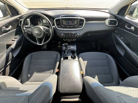 2016 Kia Sorento LX