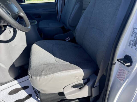 2002 Ford E-Series E-250