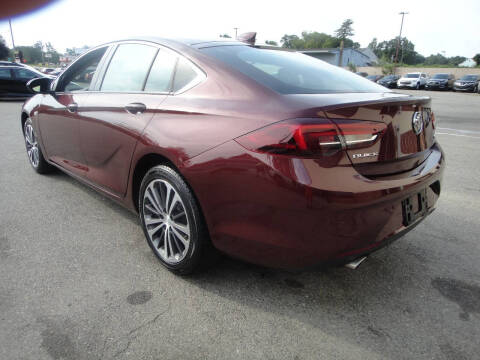 2018 Buick Regal Sportback Essence