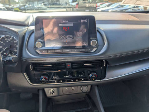 2022 Nissan Rogue SV