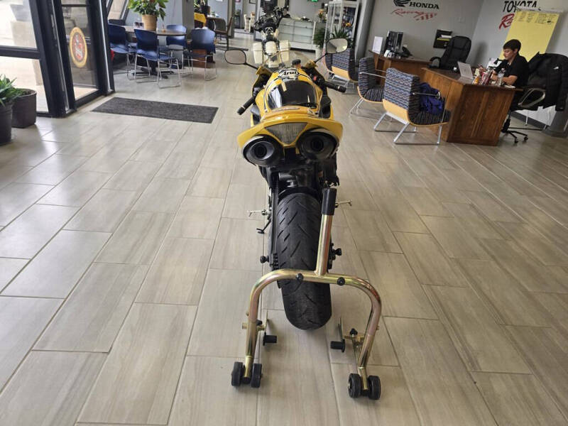 2006 Yamaha YZF-R1