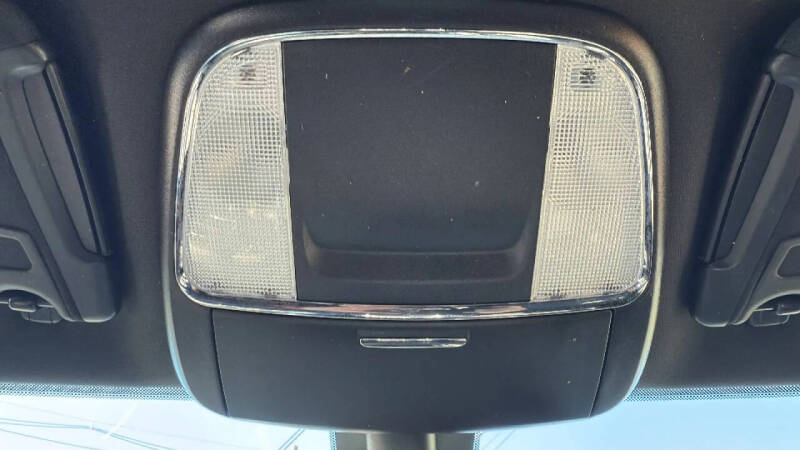 2017 Dodge Charger SE