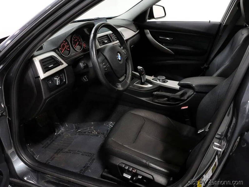 2017 BMW 3 Series 320i xDrive