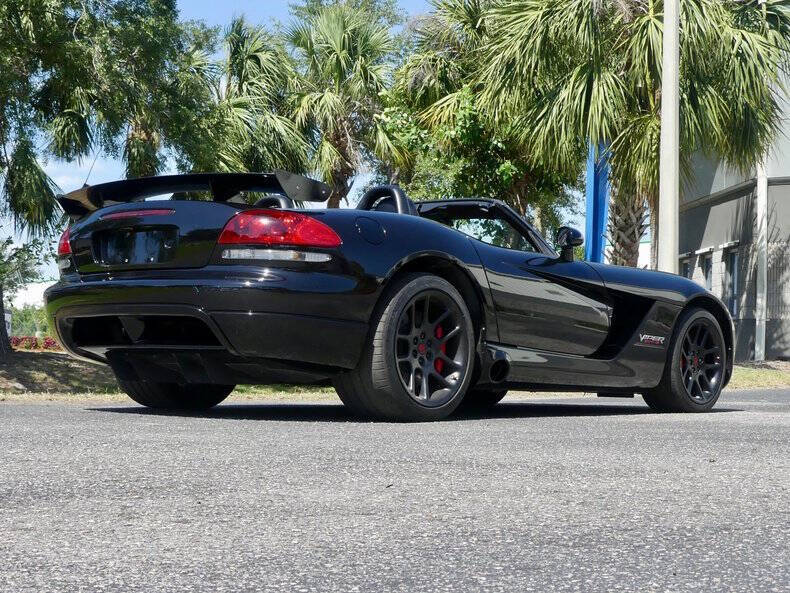 2004 Dodge Viper SRT-10