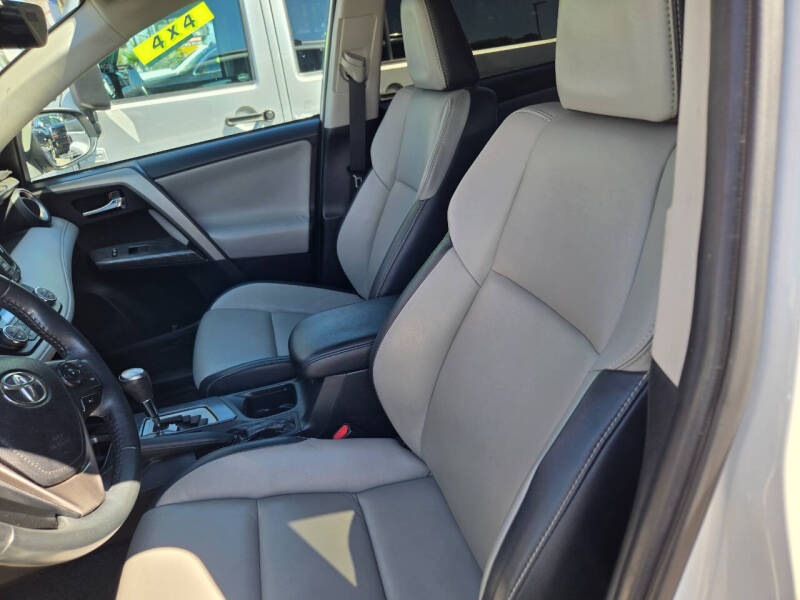 2017 Toyota RAV4 Platinum